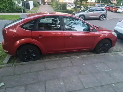 Gebraucht Ford Focus 101 PS (74 kW) 2008 Orange Kleinwagen