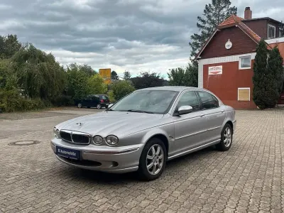 Usata Jaguar X-type Executive 156 CV (114 kW) 2002 Argento Berlina