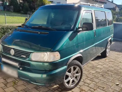 Gebraucht VW Multivan 102 PS (75 kW) 1997 Grün Van / Kleinbus