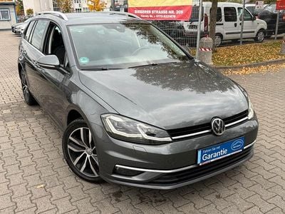 Indiumgrau Gebraucht 2020 VW Golf VII Highline Kombi | 14.850 € (Guter Preis)