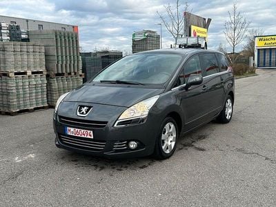 Usata Peugeot 5008 Business-Line 111 CV (81 kW) 2011 Grigio Berlina