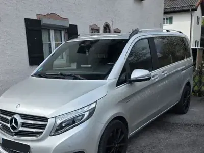 Gebraucht Mercedes V250 Avantgarde Edition 190 PS (139 kW) 2017 Silber Van / Kleinbus