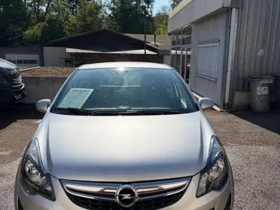 Gebraucht Opel Corsa Edition 69 PS (50 kW) 2014 Silber Kleinwagen