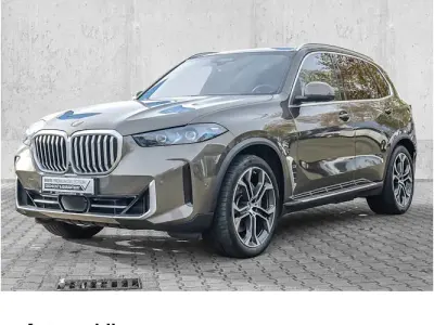 Gebraucht BMW X5 Sport Line 489 PS (359 kW) 2023 Manhattan metallic SUV