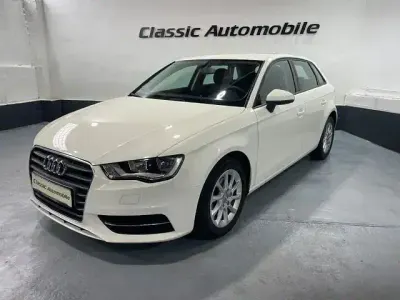 Gebraucht Audi A3 Attraction 105 PS (77 kW) 2013 Amalfiweiss Limousine