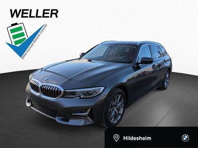 Gebraucht BMW 330e Sport Line 292 PS (214 kW) 2021 Grau Kombi