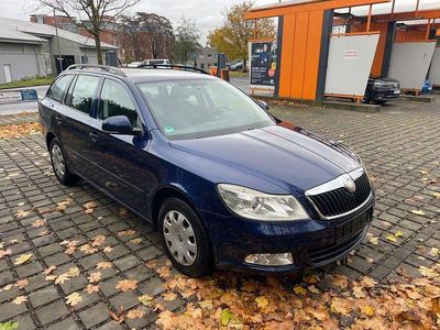 Blau Gebraucht 2009 Skoda Octavia Kombi | 2.490 €