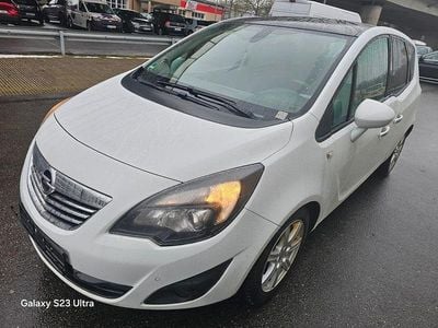 Weiß Gebraucht 2012 Opel Meriva Innovation Van / Kleinbus | 4.500 € (Fairer Preis)