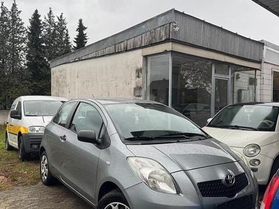 Gebraucht Toyota Yaris 69 PS (50 kW) 2008 Grau Kleinwagen