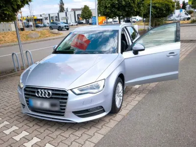 Gebraucht Audi A3 Ambiente 150 PS (110 kW) 2015 Silber Limousine