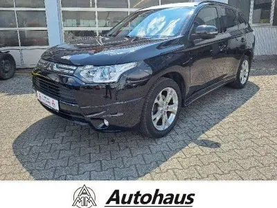 Gebraucht Mitsubishi Outlander Invite 150 PS (110 kW) 2014 Schwarz SUV