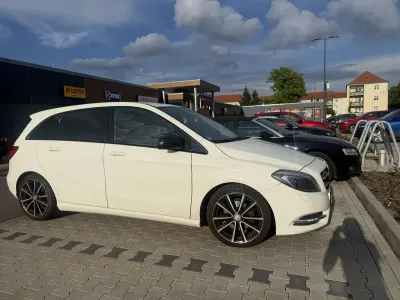 Gebraucht Mercedes B200 156 PS (114 kW) 2013 Kleinwagen