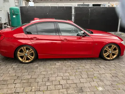 Gebraucht BMW 328 Sport Line 245 PS (180 kW) 2011 Rot Limousine