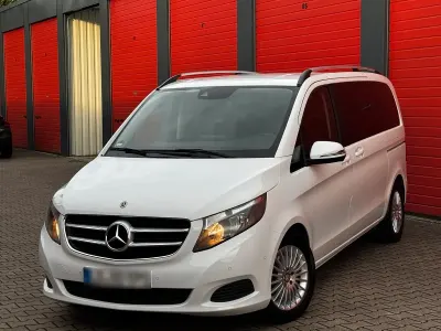 Gebraucht Mercedes V220 163 PS (119 kW) 2017 Weiß Van / Kleinbus