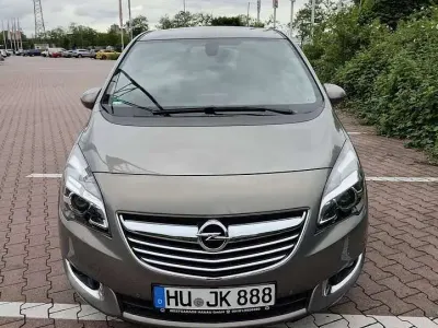 Używany Opel Meriva Innovation 140 KM (102 kW) 2015 Szary Minivan