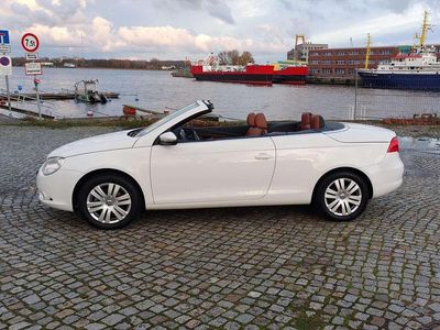 Gebraucht VW Eos 122 PS (89 kW) 2009 Weiß Cabrio