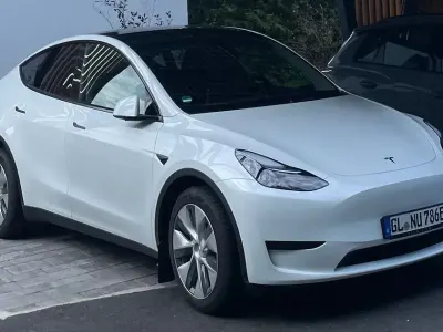 Gebraucht Tesla Model Y RWD 219 kW (299 PS) 2023 Weiß SUV