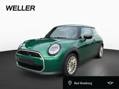 Używany Mini Cooper S Favoured 204 KM (150 kW) 2024 Zielony Hatchback