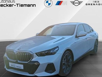 Gebraucht BMW 520 M Sport 197 PS (144 kW) 2025 Mineralweiß Limousine