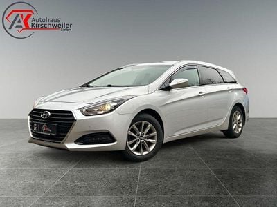 Sleek silver Gebraucht 2017 Hyundai i40 Trend Kombi | 12.990 € (Fairer Preis)