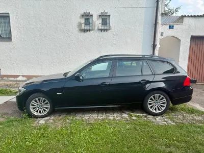 Gebraucht BMW 320 177 PS (130 kW) 2009 Schwarz Kombi