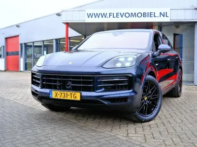 Gebraucht Porsche Cayenne Sport 305 PS (224 kW) 2024 Blau SUV
