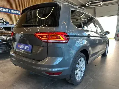 Gebraucht VW Touran 190 PS (139 kW) 2018 Grau Van / Kleinbus