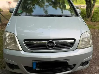 Gebraucht Opel Meriva 90 PS (66 kW) 2009 Grün Van / Kleinbus