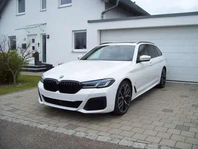 Gebraucht BMW 530 M Sport 286 PS (210 kW) 2022 Weiß Limousine