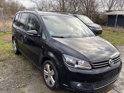 Deep black perleffekt Gebraucht 2014 VW Touran Cup Van / Kleinbus | 5.200 € (Superpreis)