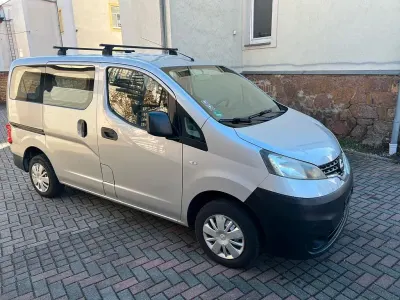 Gebraucht Nissan NV200 110 PS (80 kW) 2010 Silber Van / Kleinbus
