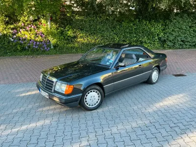 Używany Mercedes 230 136 KM (100 kW) 1990 Szary Coupe