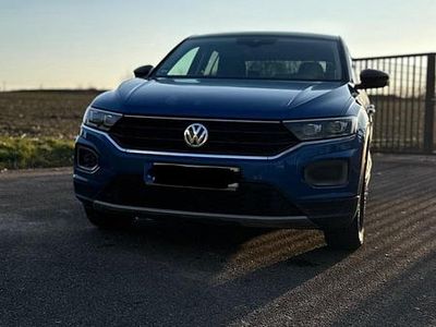 Second-hand VW T-Roc 150 CP (110 kW) 2018 Albastru SUV