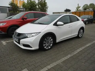 Gebraucht Honda Civic Executive 141 PS (103 kW) 2012 White orchid pearl Limousine