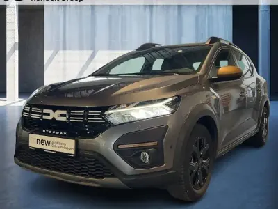 Używany Dacia Sandero Comfort 110 KM (80 kW) 2021 Szary Sedan/Limuzyna
