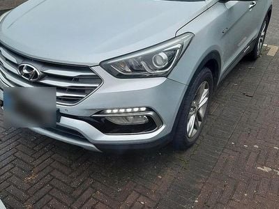 Gebraucht Hyundai Santa Fe 200 PS (147 kW) 2018 Silber SUV
