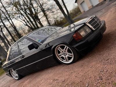 Gebraucht Mercedes 190 118 PS (86 kW) 1990 Schwarz Limousine