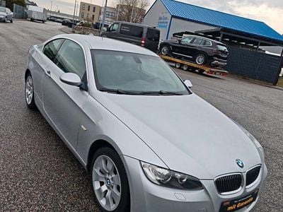 Silber Gebraucht 2006 BMW 325 Sport Line Coupé | 7.999 € (Etwas zu teuer)