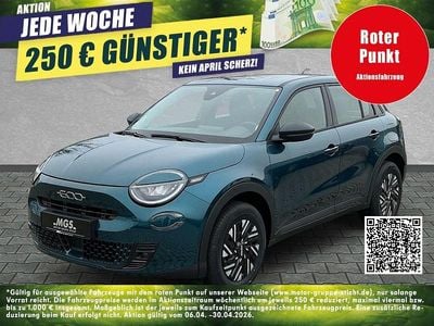 Neu Fiat 600 145 PS (106 kW) 2025 Mare grün SUV