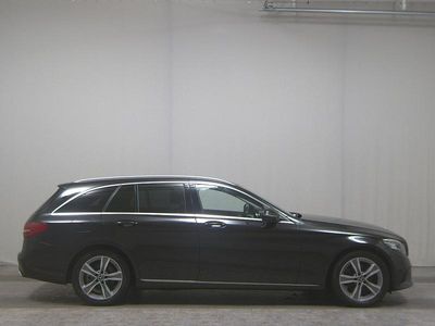 Schwarz Gebraucht 2018 Mercedes C220 Avantgarde Kombi | 18.280 € (Guter Preis)
