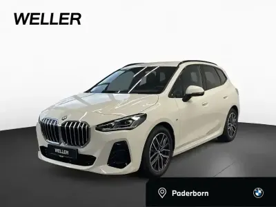 Gebraucht BMW 220 Active Tourer M Sport 163 PS (119 kW) 2025 Alpinweiss iii (weiß) Van / Kleinbus
