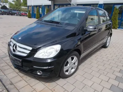 Gebraucht Mercedes B180 109 PS (80 kW) 2011 Schwarz Van / Kleinbus