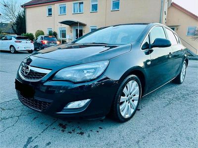 Gebraucht Opel Astra 110 PS (80 kW) 2012 Schwarz Limousine