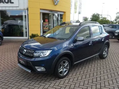 Gebraucht Dacia Sandero Essentiel 90 PS (66 kW) 2019 Kosmosblau (blau) Limousine