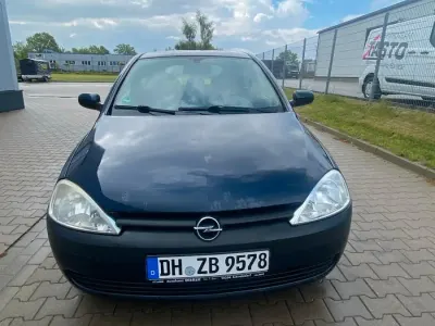 Używany Opel Corsa 75 KM (55 kW) 2002 Niebieski Hatchback