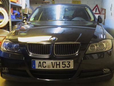Gebraucht BMW 325 269 PS (197 kW) 2007 Schwarz metallic Limousine