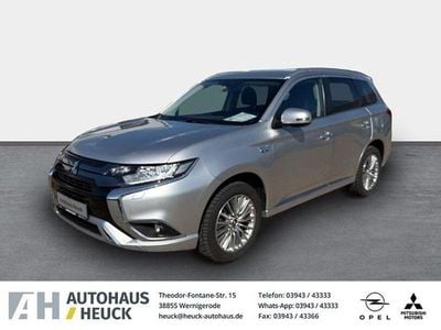 Gebraucht Mitsubishi Outlander P-HEV Basis 224 PS (164 kW) 2021 M) (silber SUV