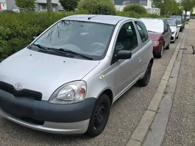 Gebraucht Toyota Yaris 68 PS (50 kW) 2026 Grau Kleinwagen