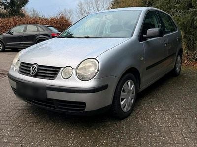 Gebraucht VW Polo 63 PS (46 kW) 2002 Silber Kleinwagen