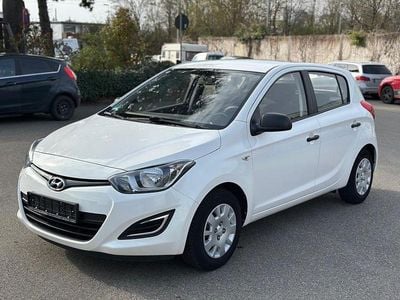 Gebraucht Hyundai i20 Edition 86 PS (63 kW) 2014 Weiß Kleinwagen